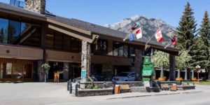 banff_park_lodge_streetview